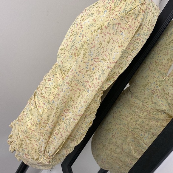 PALE BUTTER YELLOW FLORAL MILKMAID MABLE DRESS WRAP TOP W/ROUCHED SKIRT KEYHOLE - Picture 8 of 12